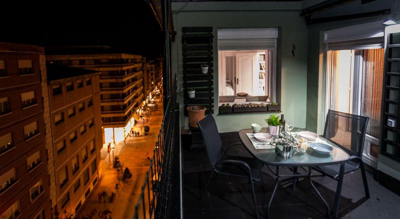 Ferienwohnung Atico En El Centro Junto Al Espolon Logroño Exterior foto